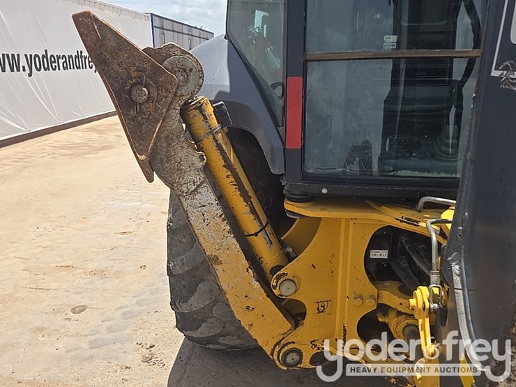 2020-deere-310sl-image-30