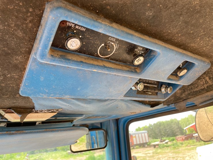 ford-7710-image-46