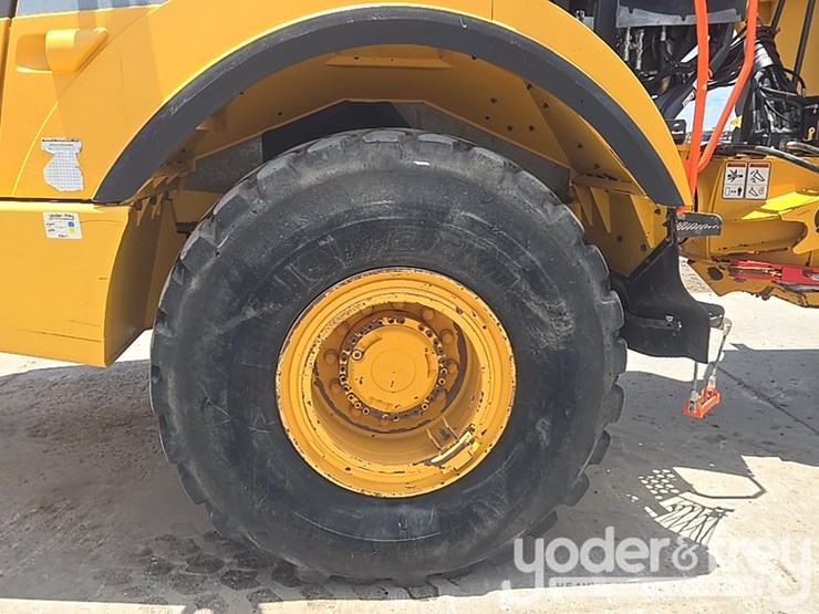 2022-volvo-a25g-image-9