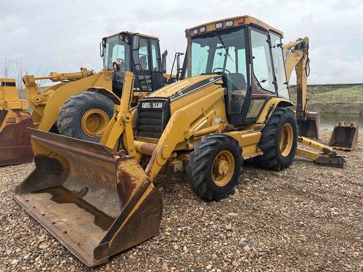cat-426l-backhoe-image-1