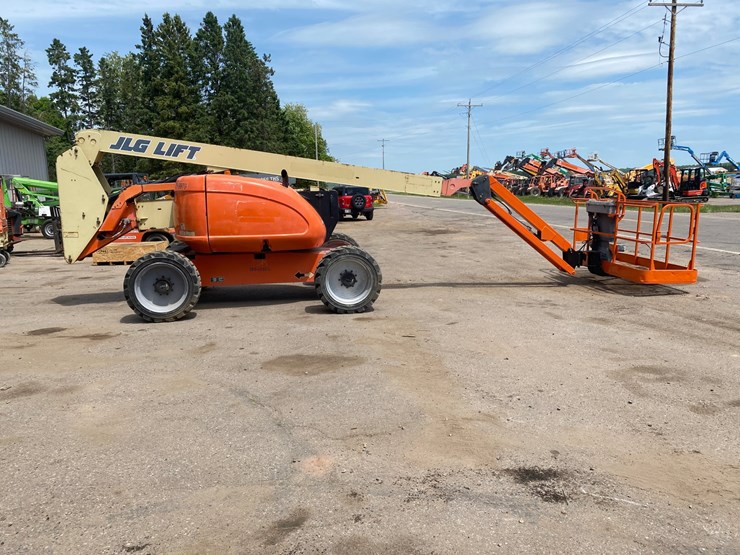 2012-jlg-600aj-image-4