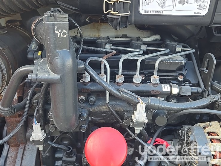 2018-bobcat-s590-image-34