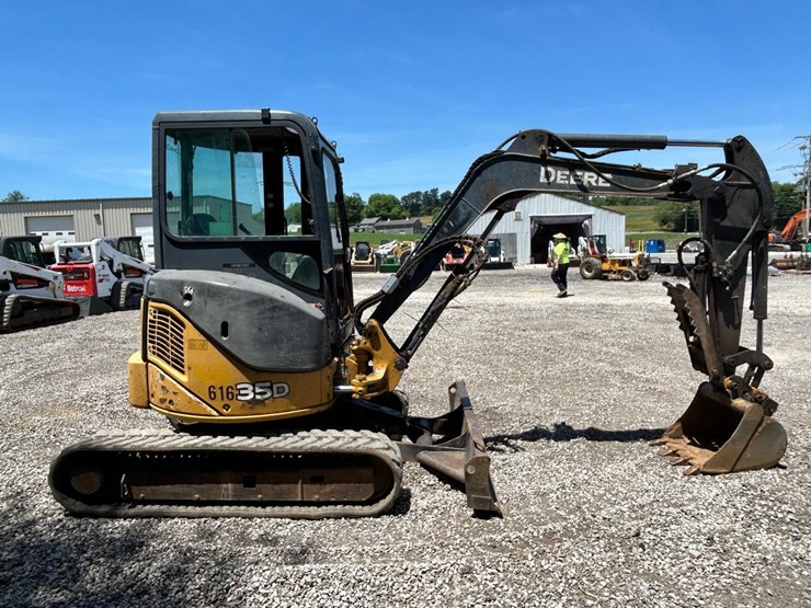 deere-35d-image-5