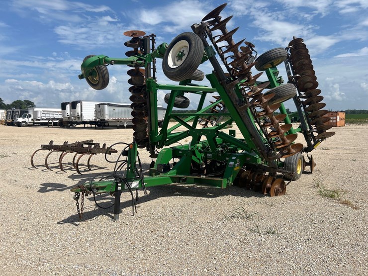 2013-john-deere-2623-image-1