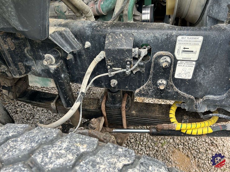 2016-volvo-truck-vhd-quad-axle-dump-truck-image-89
