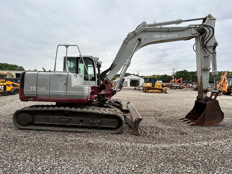 takeuchi-tb1140-image-5