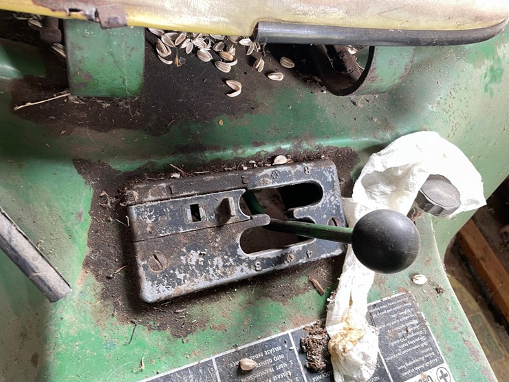 john-deere-110-image-16