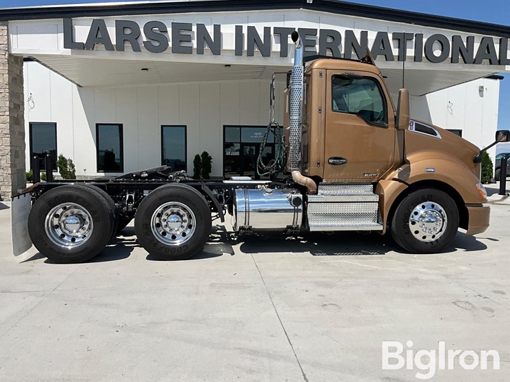 2022-kenworth-t680-image-4