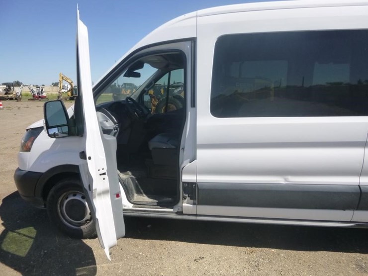 2019-ford-transit-image-7