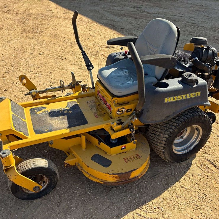 Hustler FasTrack 42" Super Duty Zero Turn Mower