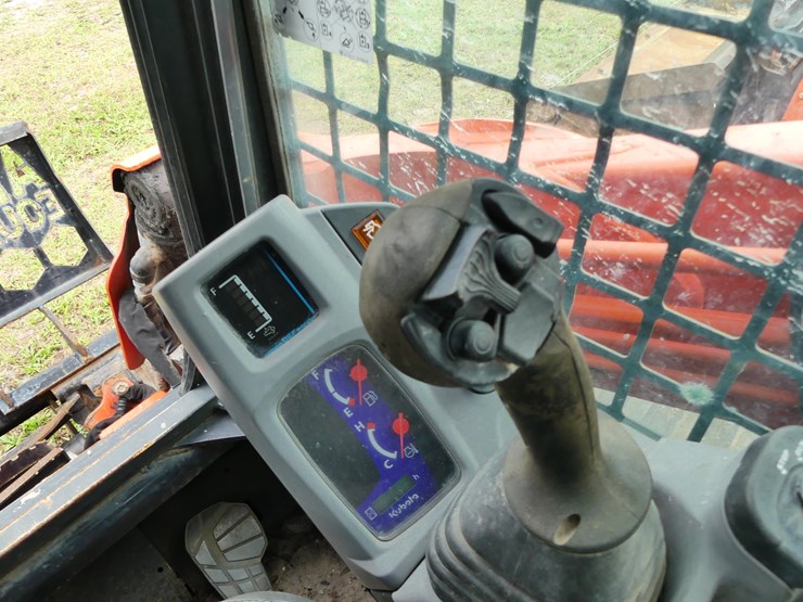 2022-kubota-svl97-2-image-18