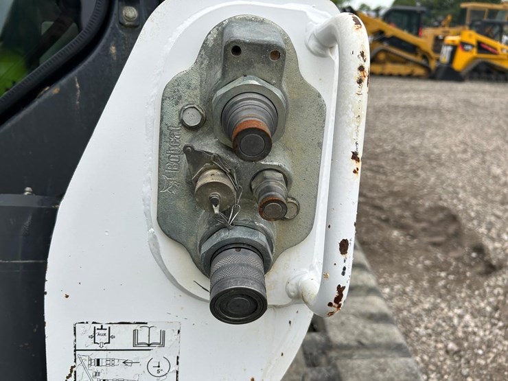 2019-bobcat-t770-image-11