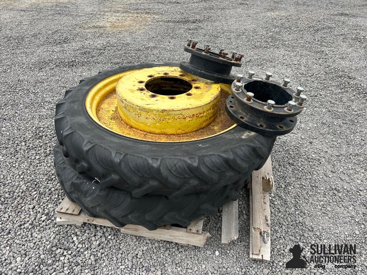 john-deere-230-image-6