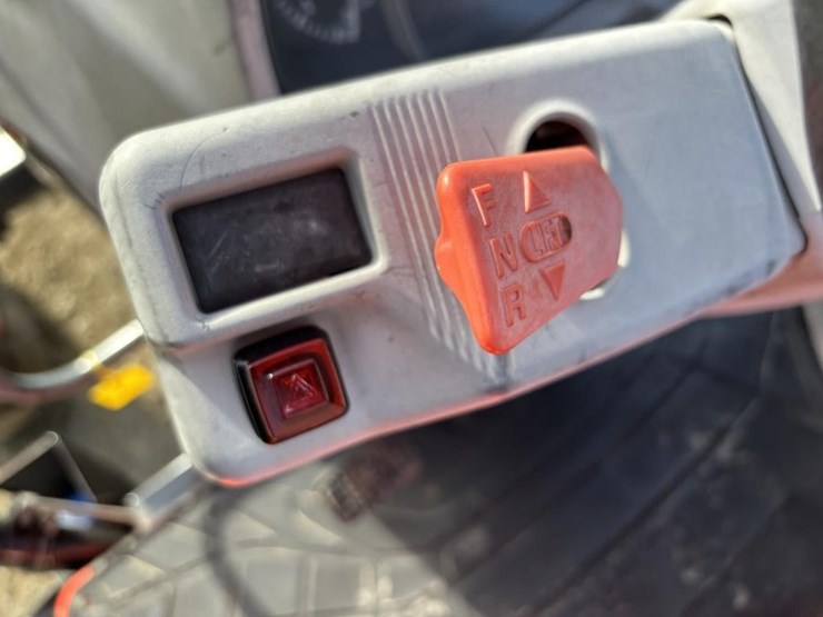 2018-kubota-m5-111d-image-24