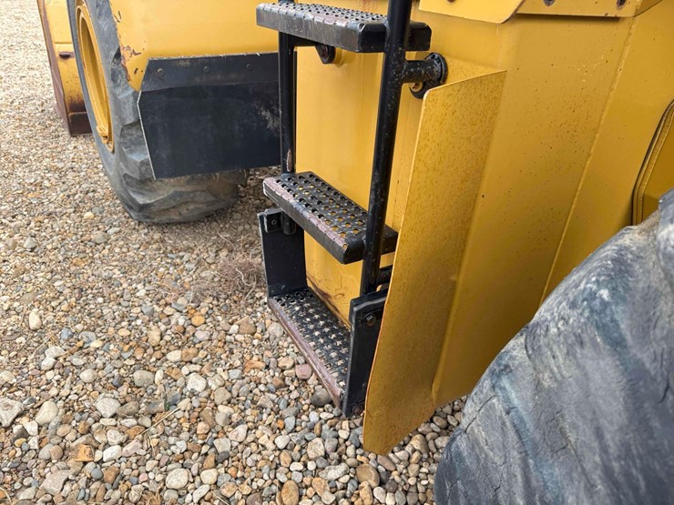 caterpillar-950g-image-14