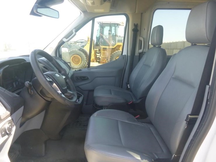2019-ford-transit-image-9
