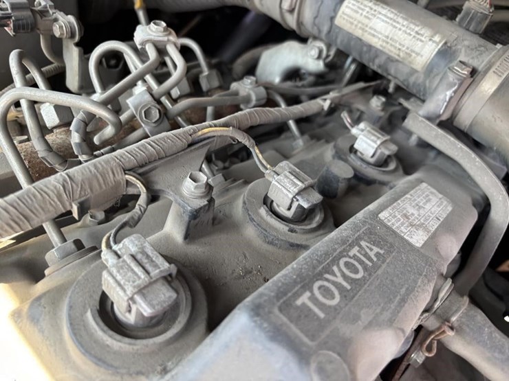 toyota-8fd35u-image-40