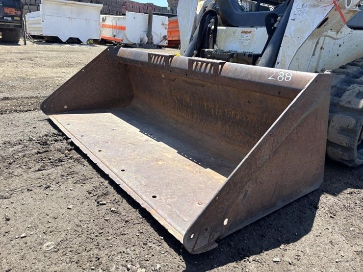 2016-bobcat-t590-image-10