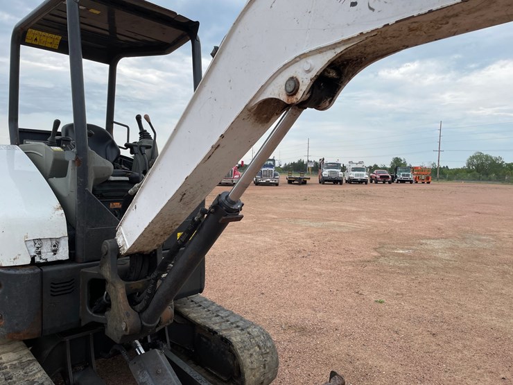 2020-bobcat-e32i-image-17