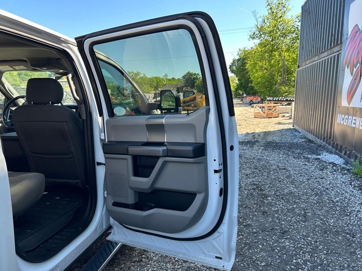 2019-ford-f150-image-15