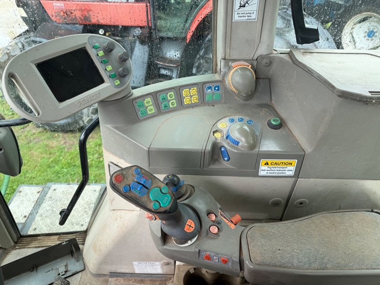2005-fendt-818-image-32