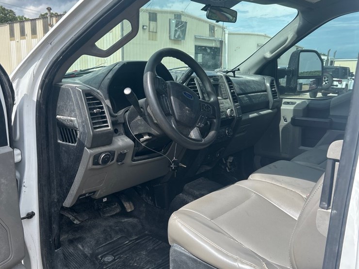 2019-ford-f350-image-7