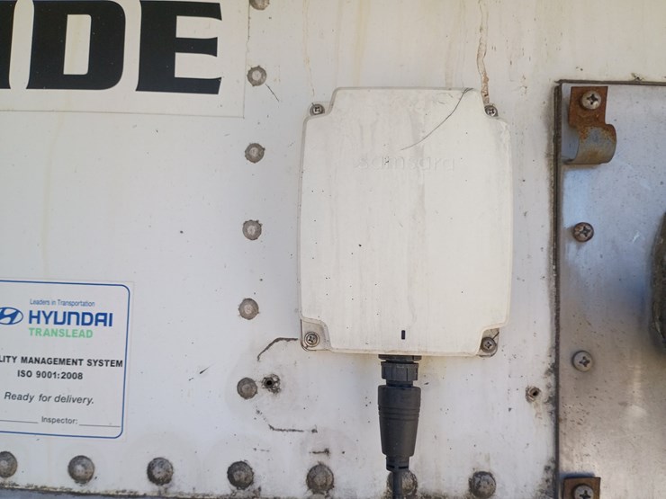 2013-hyundai-reefer-image-12