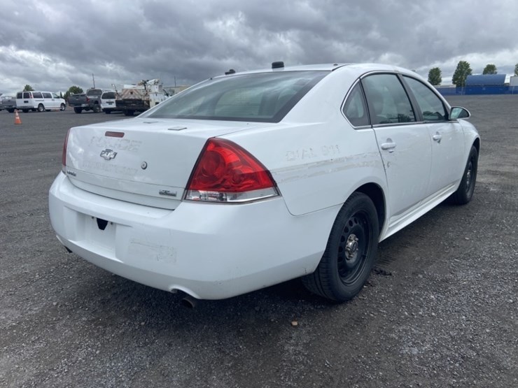 2013-chevrolet-impala-sedan-image-5