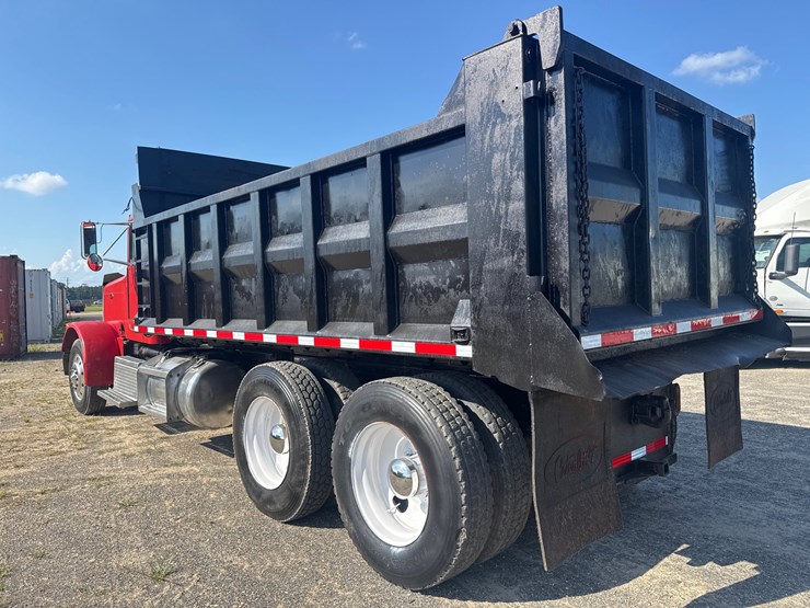 1993-peterbilt-379-image-3
