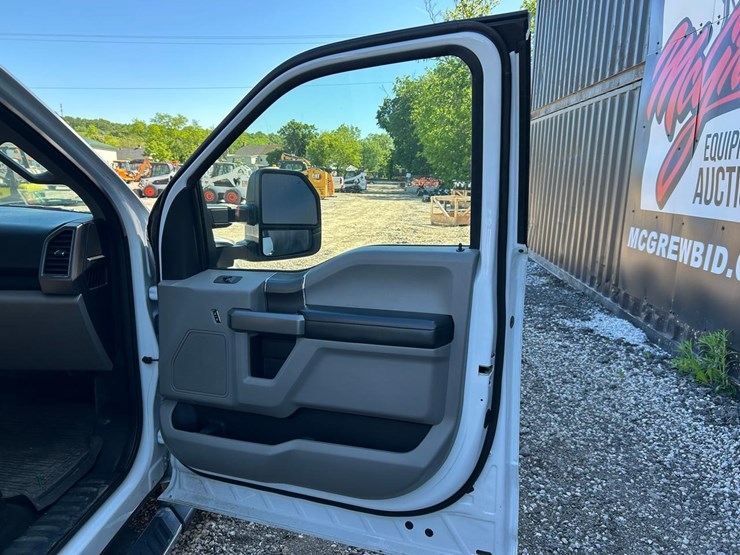 2019-ford-f150-image-11