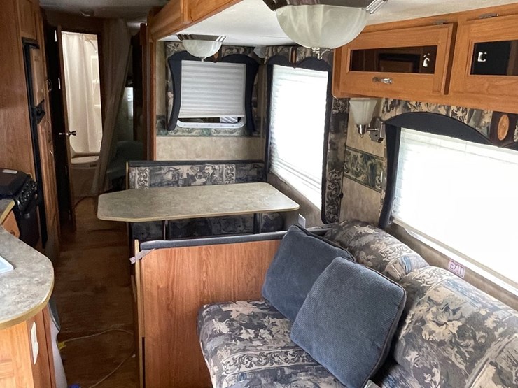 #512-•-2006-jayco-jay-flight-30'-camper-(no-title)-(spring-brook,-wi)-image-46
