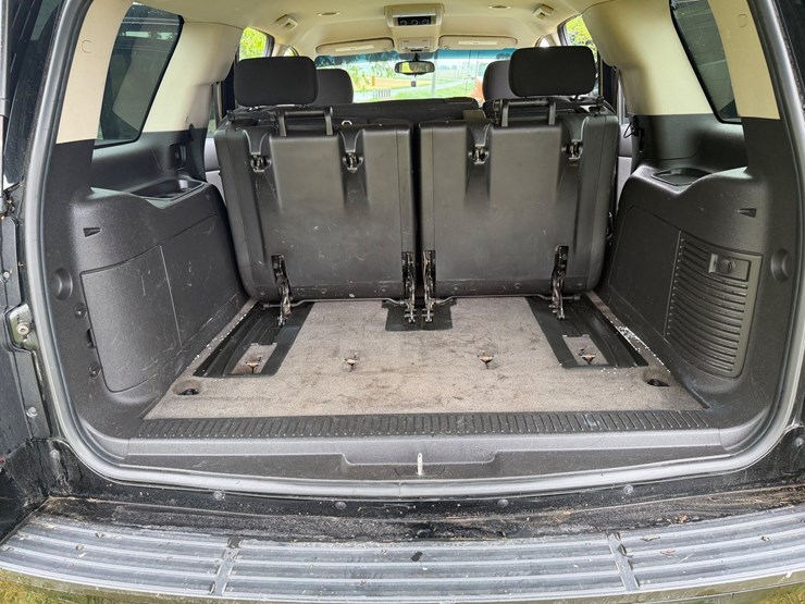 2010-chevrolet-tahoe-image-7