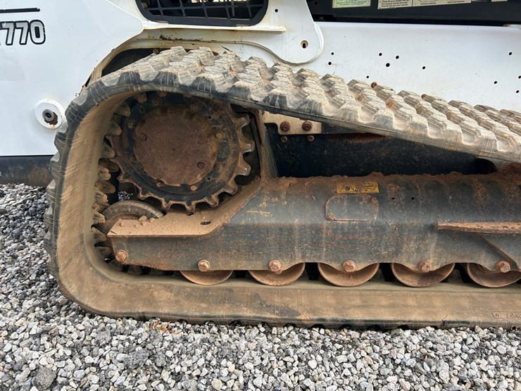 2018-bobcat-t770-image-13