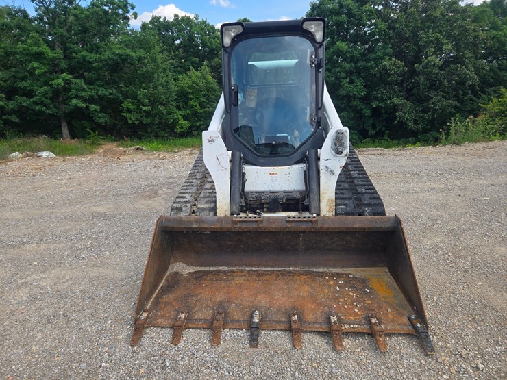 2020-bobcat-t770-image-15