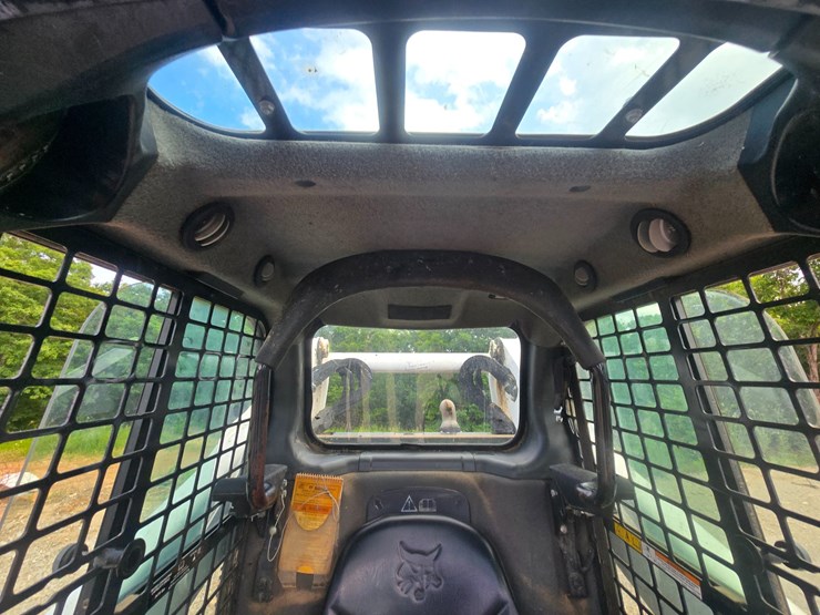 2020-bobcat-t770-image-25