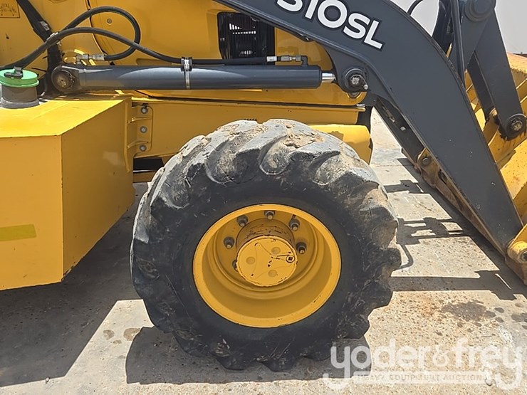 2020-deere-310sl-image-11