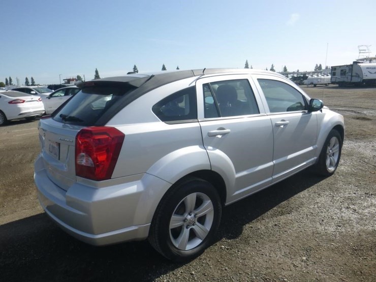 2010-dodge-caliber-image-3