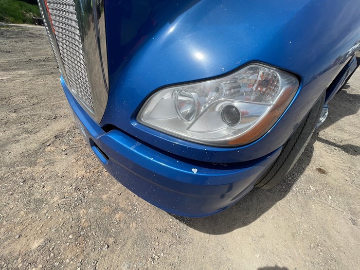 2015-kenworth-t680-image-51