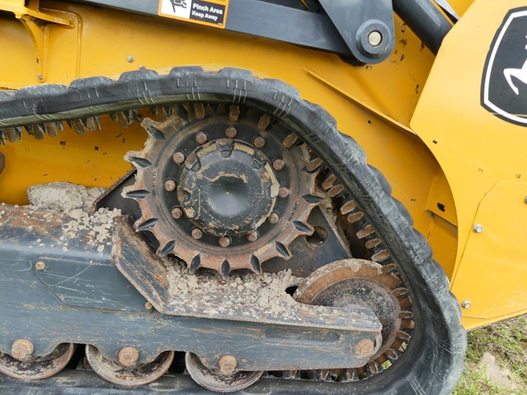 2023-deere-317g-image-12
