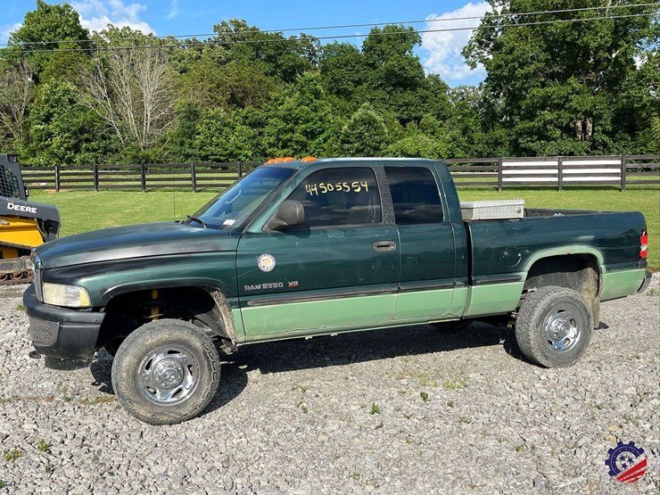 1999-dodge-ram-2500-image-1
