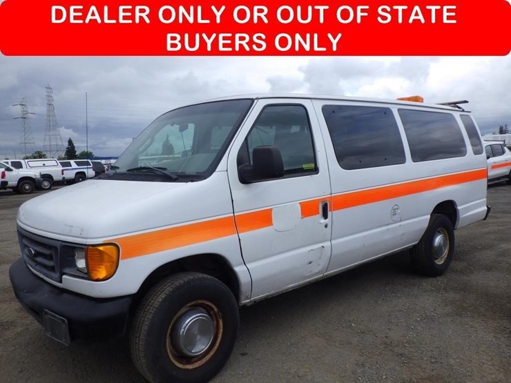2006-ford-econoline-350-image-1