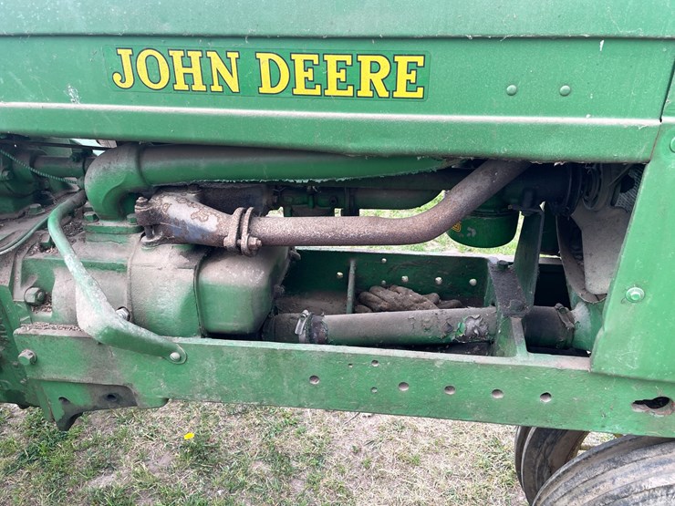 john-deere-b-image-9