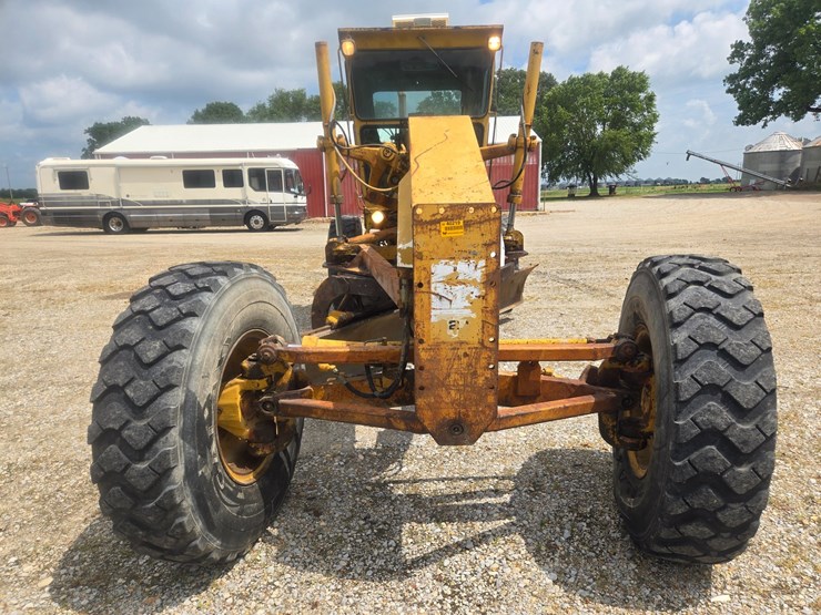 1981-caterpillar-12g-image-22