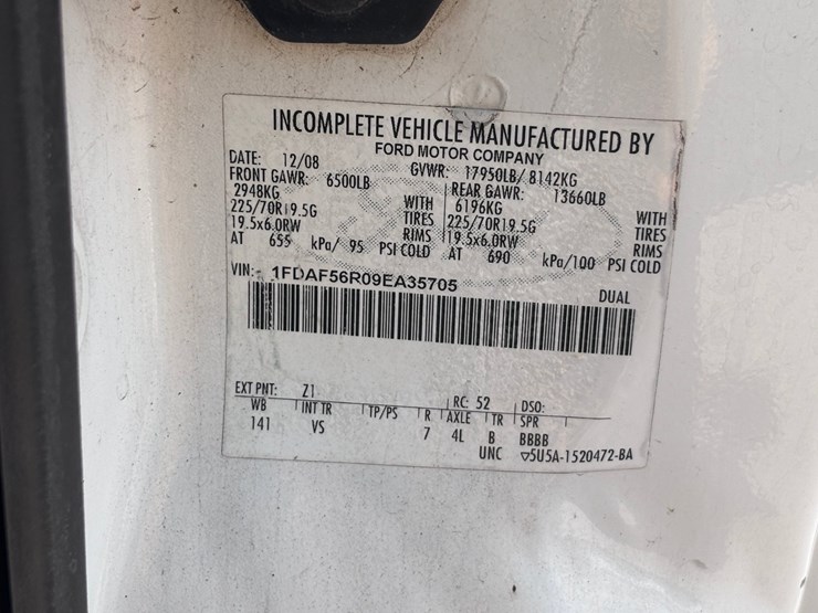 2009-ford-f550-image-11