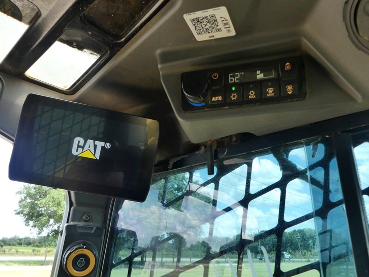 2024-caterpillar-255-image-15