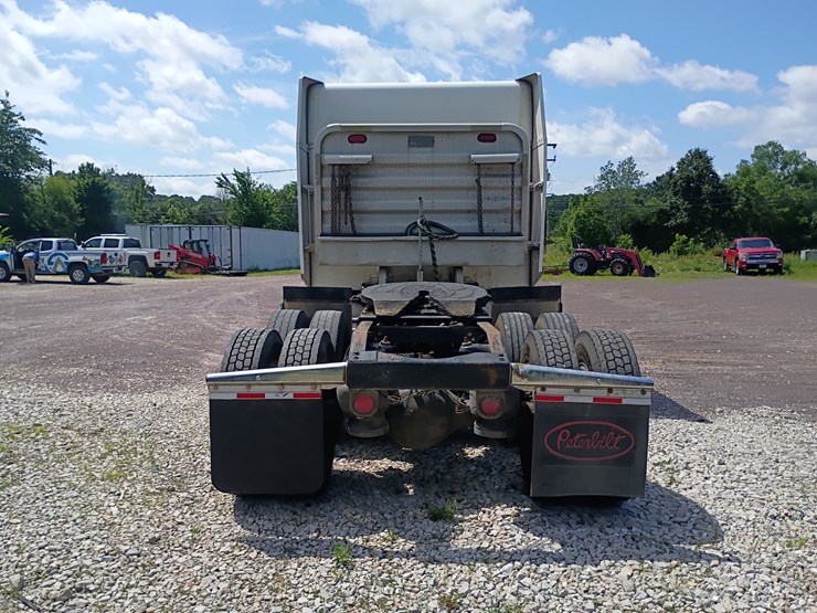 1998-peterbilt-379-image-9