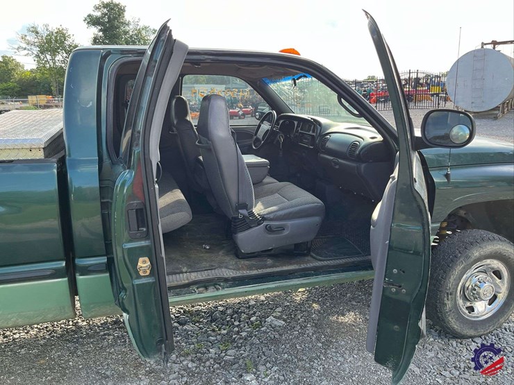 1999-dodge-ram-2500-image-48