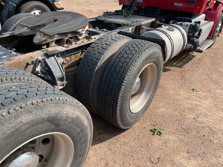 2014-peterbilt-579-image-27
