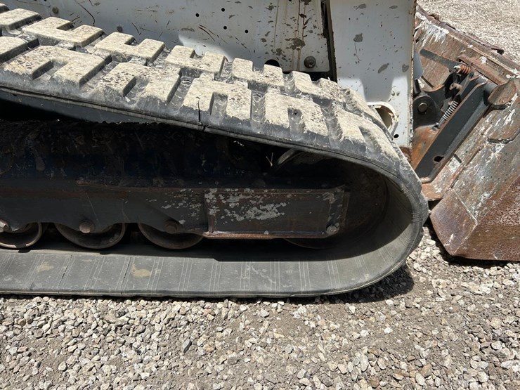 2019-bobcat-t740-image-14