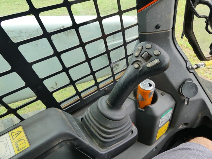 2022-bobcat-t76-image-14